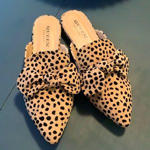 Cheetah print mules with bow detail
